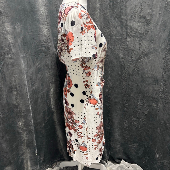 EUC Anthropologie Maeve Aubrey floral/polka dots cream, rose, and brown. Size 8 - Picture 9 of 11